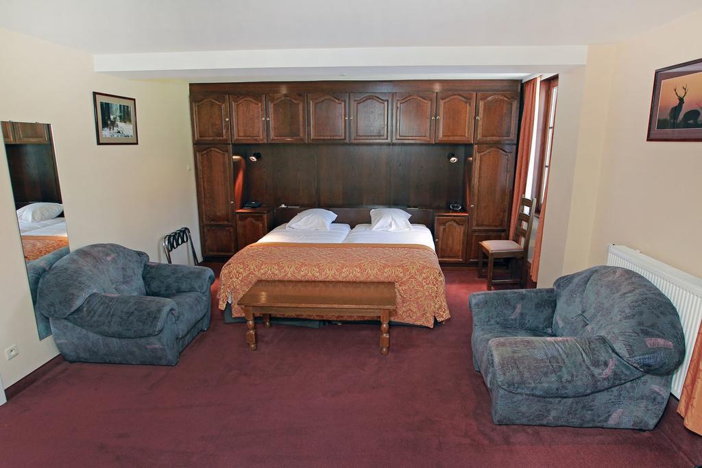 Logis Hotel Le Menobu Theux Cameră foto